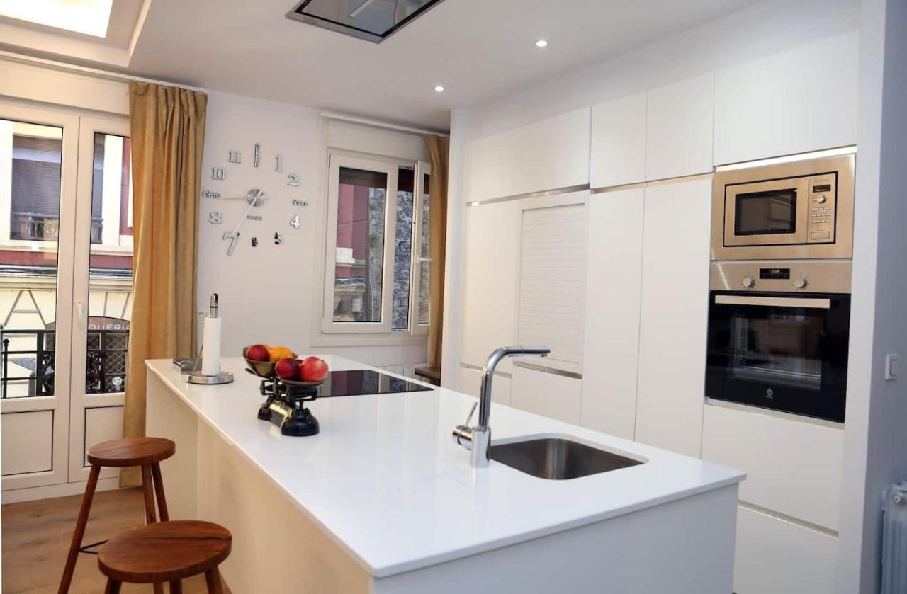 ビルバオPiso Reformado A 2 Min Del Casco Viejo Con Garaje Gratisアパートメント エクステリア 写真