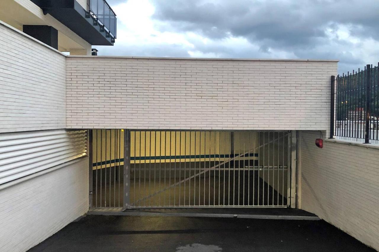 ビルバオPiso Reformado A 2 Min Del Casco Viejo Con Garaje Gratisアパートメント エクステリア 写真